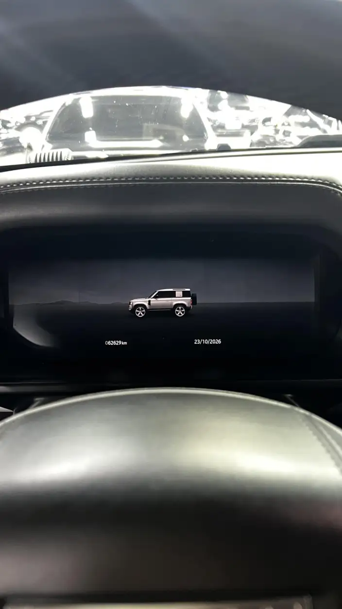 Land Rover Defender 2023 Model 90 3.0T P400 XS – фото 8