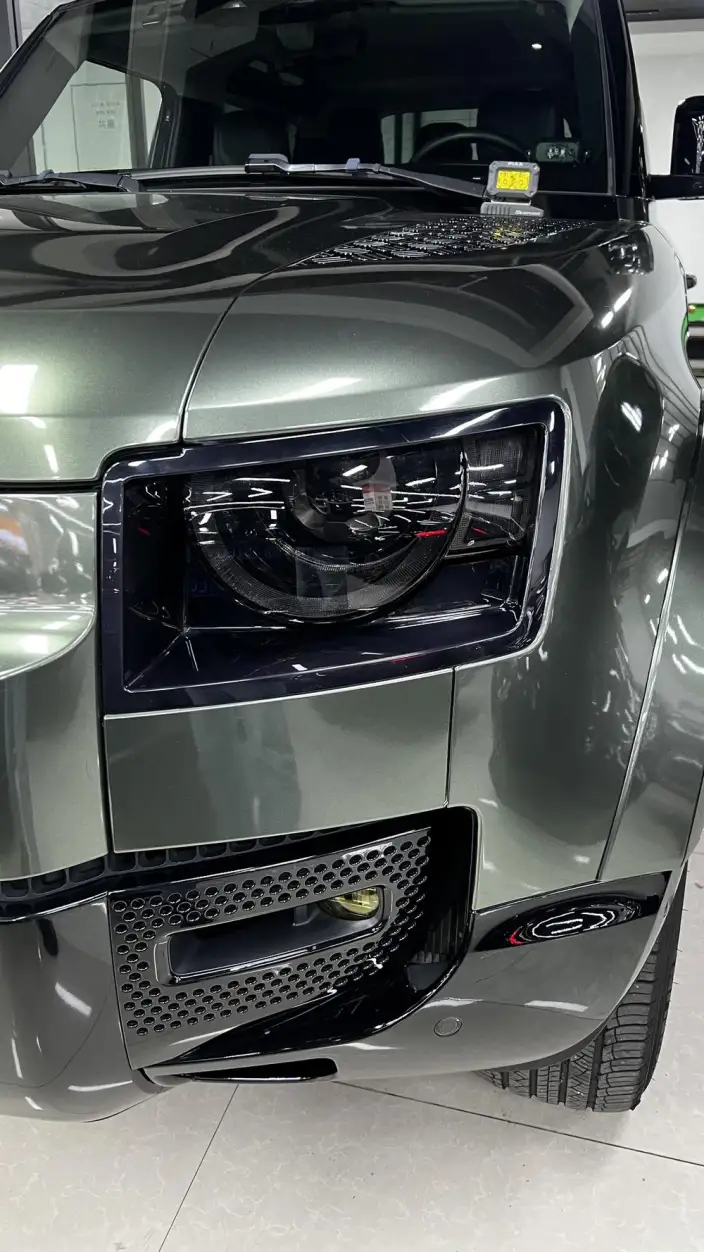 Land Rover Defender 2023 Model 90 3.0T P400 XS – фото 9