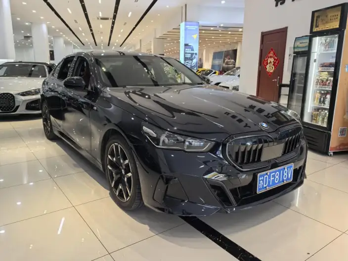 BMW 5 Series Imported 2024 Model 525i M Sports Set – фото 3