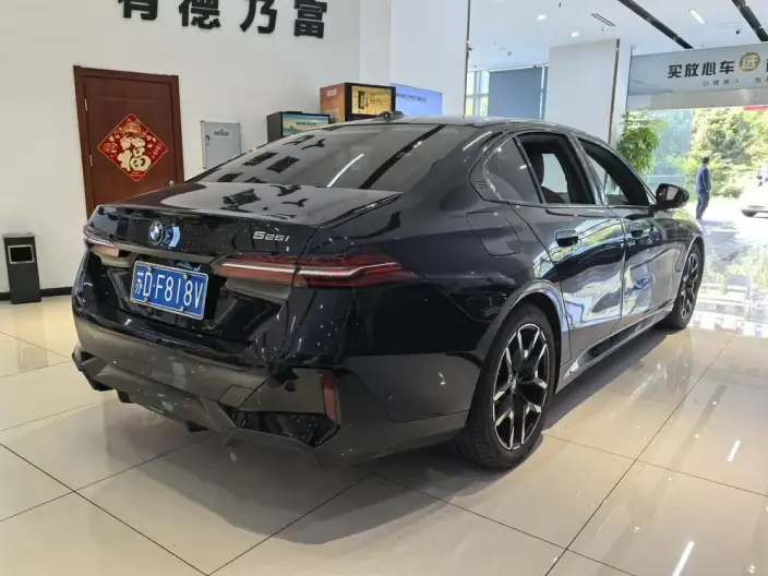BMW 5 Series Imported 2024 Model 525i M Sports Set – фото 6