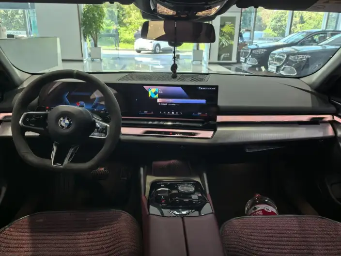 BMW 5 Series Imported 2024 Model 525i M Sports Set – фото 9