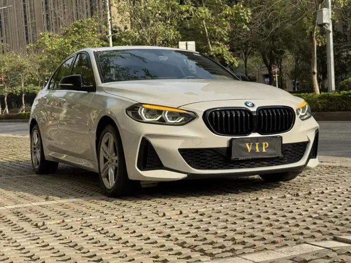 BMW 1 Series 2021 Model 120i M Sports Night Edition – фото 3