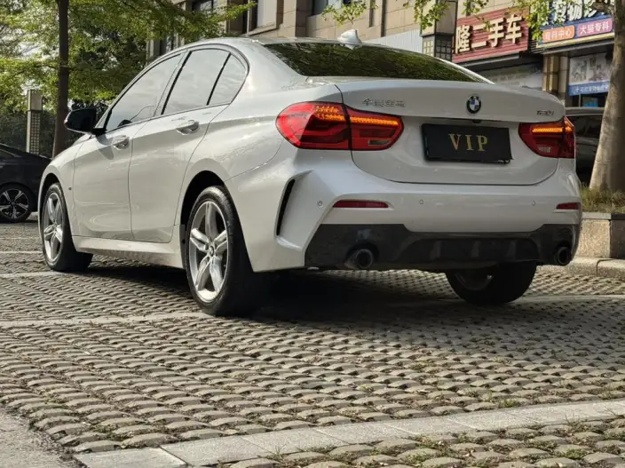 BMW 1 Series 2021 Model 120i M Sports Night Edition – фото 4