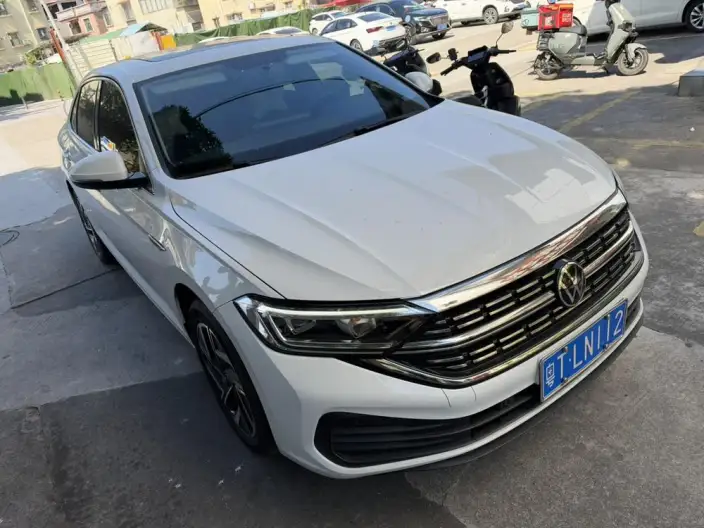 Volkswagen Sagitar 2025 Model 300TSI DSG Beyond Edition – фото 3