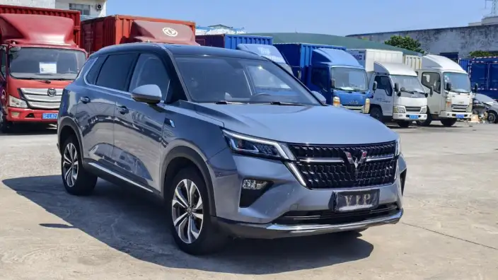WULING Asta 2021 Model 1.5T Automatic Starlight Edition