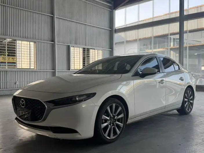 Mazda3 Axela 2023 Model 2.0L Automatic Zhi Shine Edition – фото 1