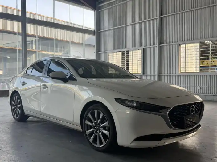 Mazda3 Axela 2023 Model 2.0L Automatic Zhi Shine Edition – фото 3