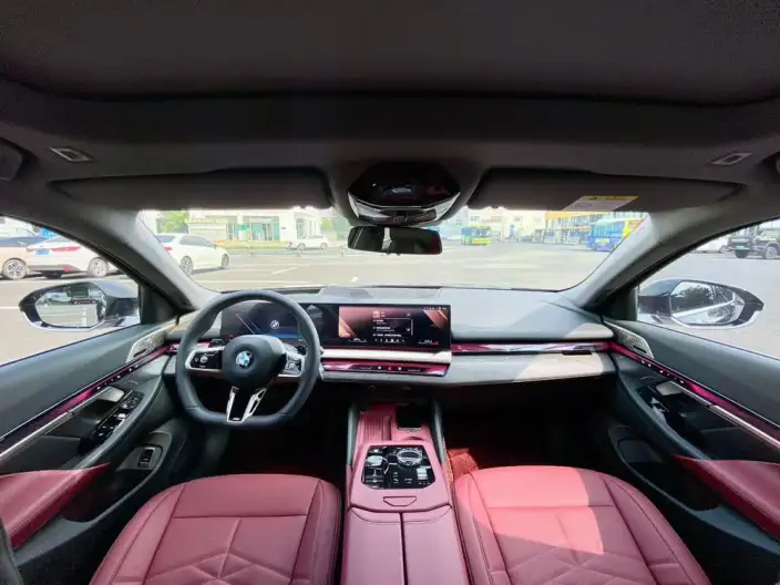 BMW 5 Series 2025 Model Facelift 530Li Exclusive Model M Sports Set – фото 8