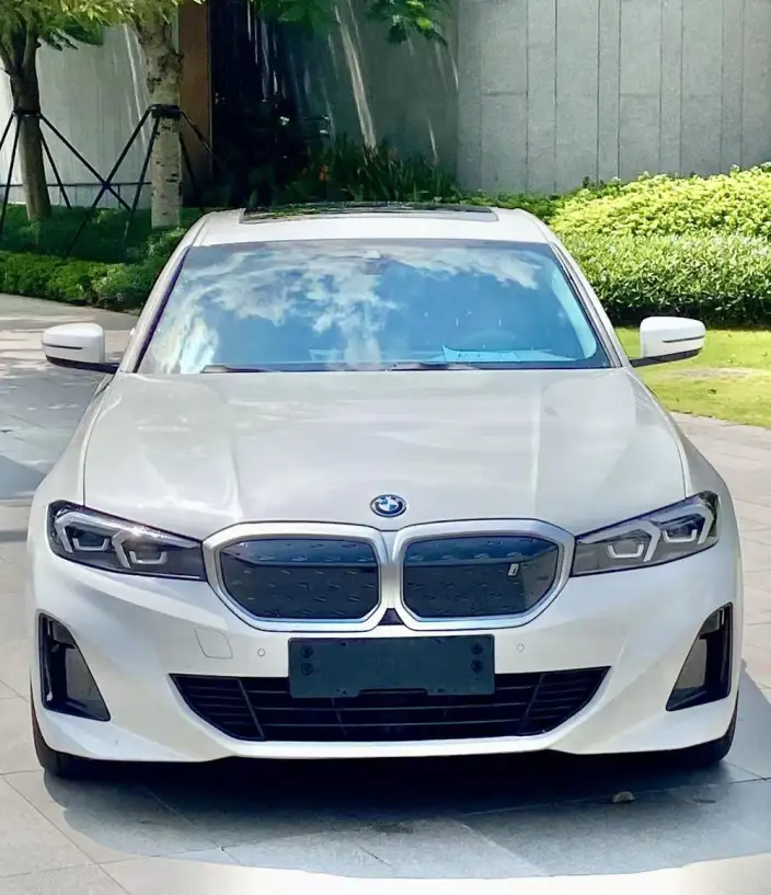BMW i3 2023 Model eDrive35L – фото 2