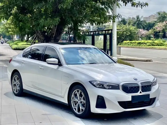 BMW i3 2023 Model eDrive35L – фото 3