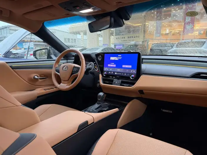 Lexus ES 2025 Model 300h Premium – фото 5