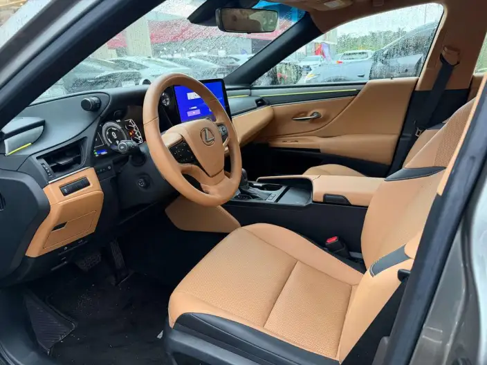 Lexus ES 2025 Model 300h Premium – фото 8