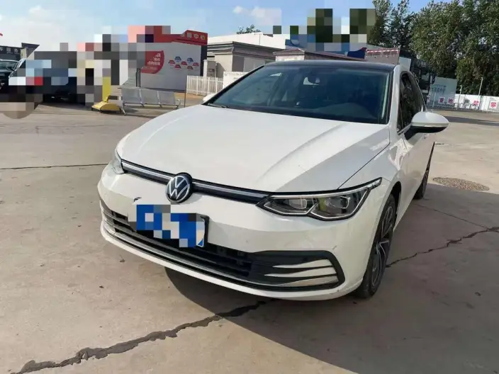 Volkswagen Golf 2023 Model 280TSI DSG R-Line 20th Anniversary Memorial – фото 1