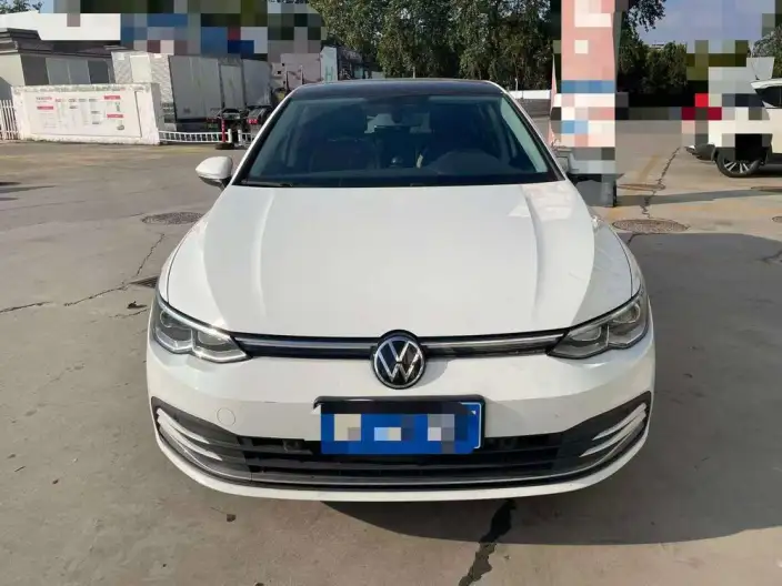 Volkswagen Golf 2023 Model 280TSI DSG R-Line 20th Anniversary Memorial – фото 2