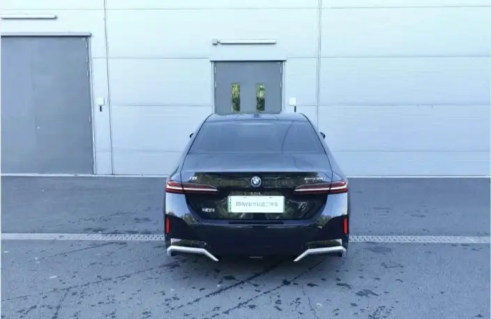 BMW i5 2024 Model eDrive35L Exclusive Model M Sports Set – фото 8