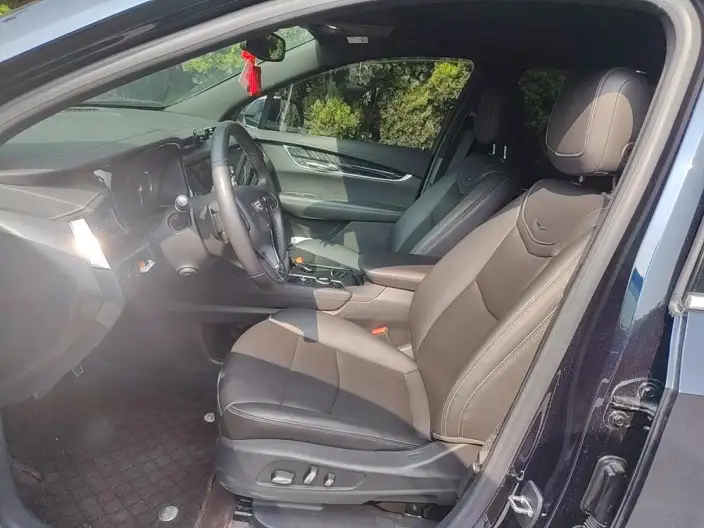 Cadillac XT6 2022 Model 2.0T VI seat 2WD Luxury Model – фото 10