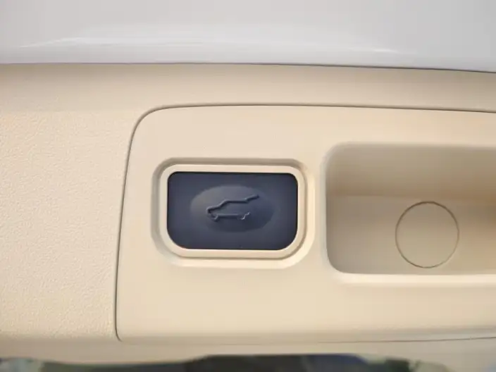 Buick GL8 2022 Model ES Luzun 653T Luxury Model – фото 10