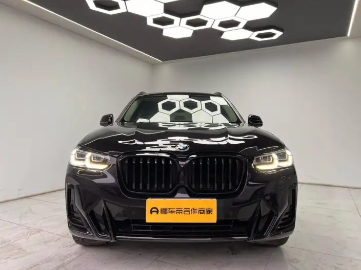 BMW X3 2023 Model xDrive30i Exclusive Model M Night Set – фото 2