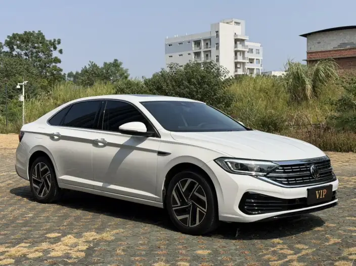 Volkswagen Sagitar 2023 Model 300TSI DSG Beyond Edition – фото 3