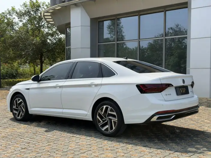 Volkswagen Sagitar 2023 Model 300TSI DSG Beyond Edition – фото 4