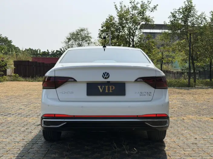 Volkswagen Sagitar 2023 Model 300TSI DSG Beyond Edition – фото 5