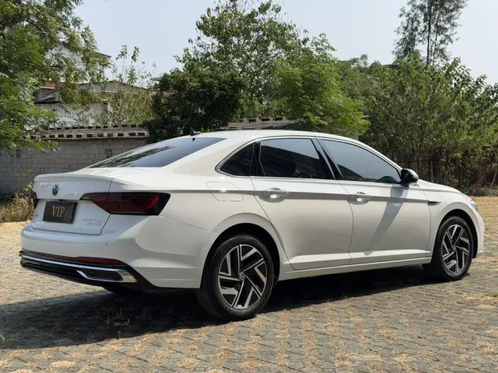 Volkswagen Sagitar 2023 Model 300TSI DSG Beyond Edition – фото 6