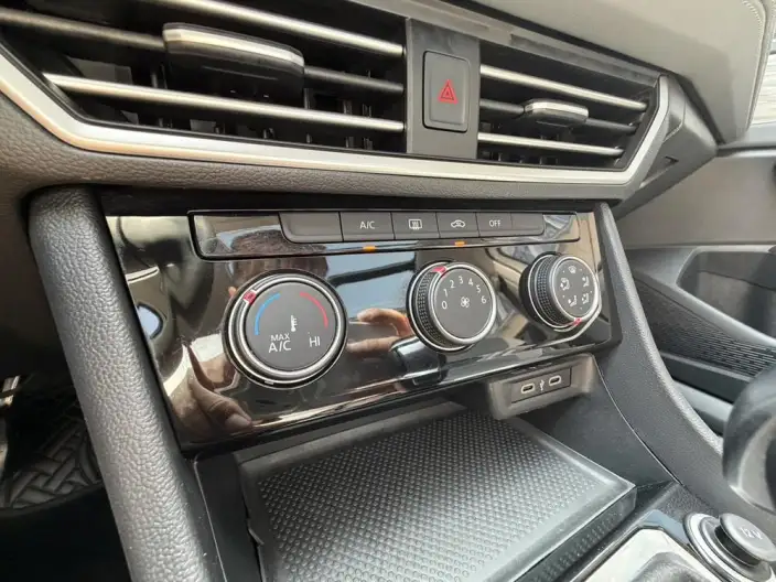 Volkswagen Sagitar 2023 Model 300TSI DSG Beyond Edition – фото 10