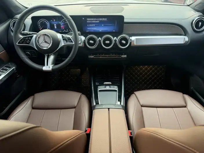 Mercedes-Benz GLB 2024 Model GLB 200 Dynamic Model – фото 7