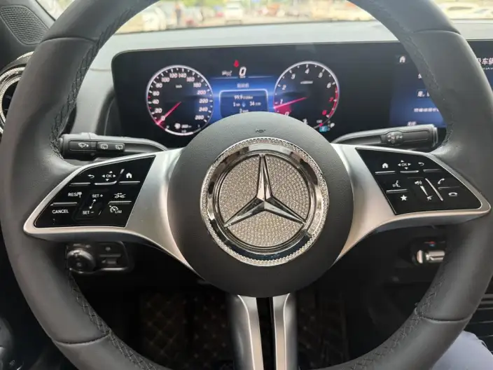 Mercedes-Benz GLB 2024 Model GLB 200 Dynamic Model – фото 9