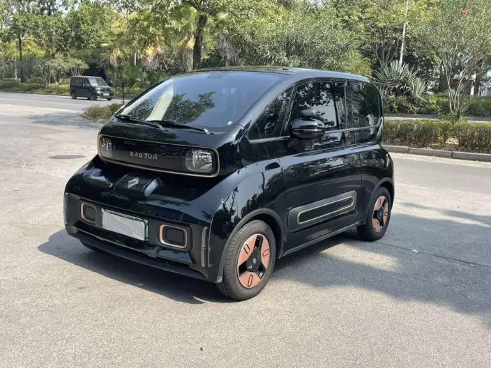 Baojun KiWi EV 2022 Model Designer Light Edition Lithium Iron Phosphate