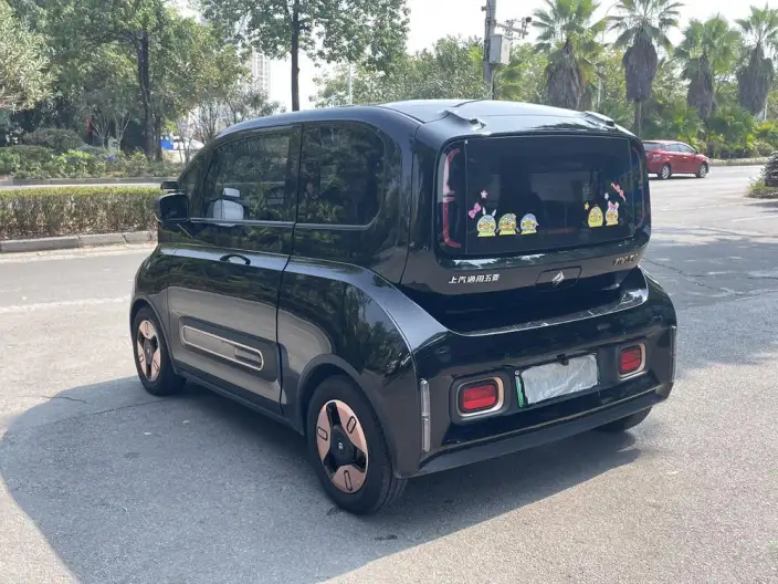 Baojun KiWi EV 2022 Model Designer Light Edition Lithium Iron Phosphate