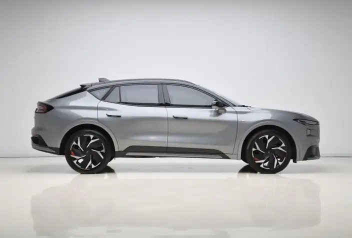 Ford Mondeo 2025 Model 2.0T E- Hybrid Sports Edition ST-Line – фото 8