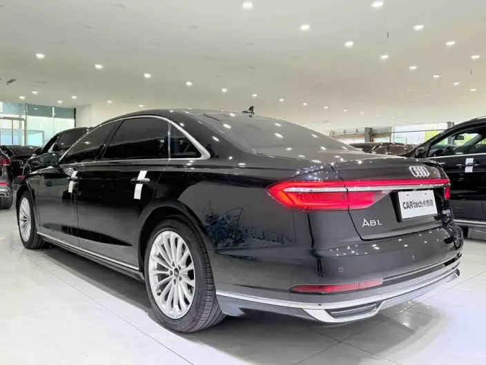 Audi A8 2022 Model A8L 50 TFSI quattro Comfort Model Collector Edition Edition – фото 4