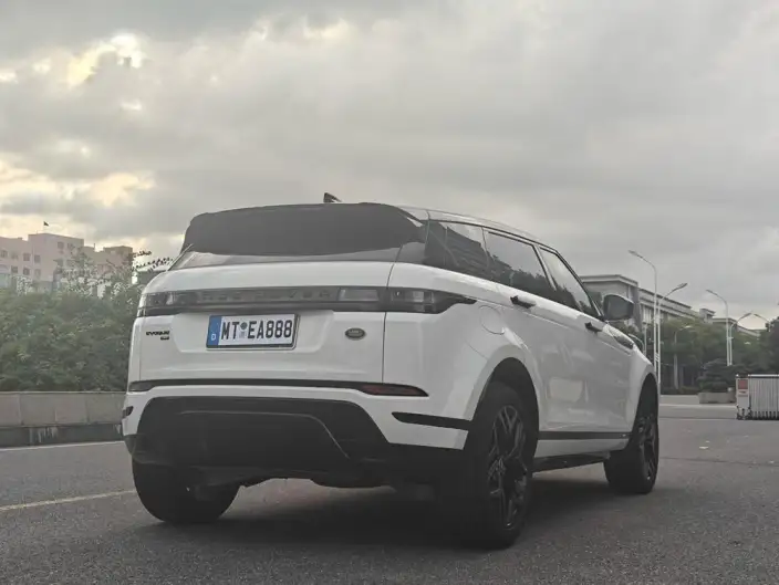 Range Rover Evoque 2022 Model Aurora L 249PS R-Dynamic HSE Luxury Edition – фото 6
