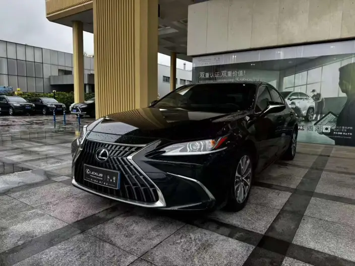 Lexus ES 2022 Model 200 Superior Edition – фото 1