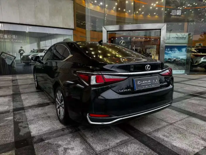 Lexus ES 2022 Model 200 Superior Edition – фото 4