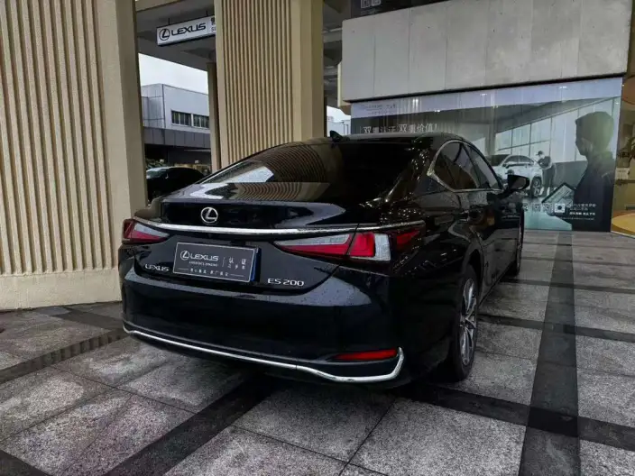 Lexus ES 2022 Model 200 Superior Edition – фото 6