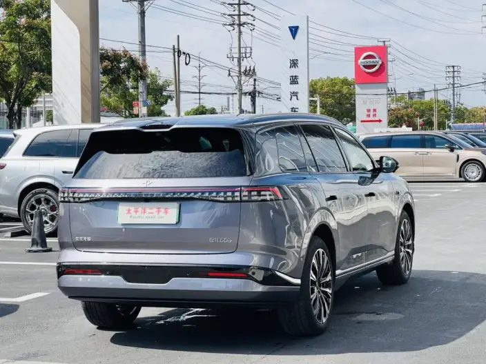 eπ 008 2026 Model EV Family Edition 6 seat