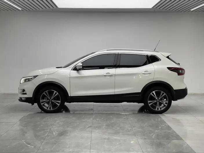Nissan Qashqai 2022 Model 2.0L XV Prem. Deluxe Edition