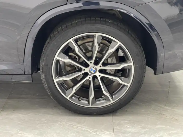 BMW X3 2023 Model xDrive30i Leading Model M Night Set – фото 9