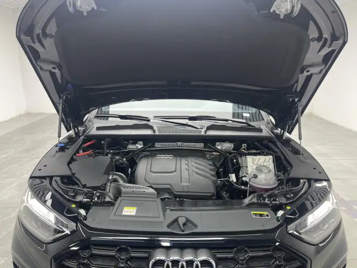 Audi Q5L 2026 Model quattro 45th Anniversary Collector Edition Edition 45TFSI Luxury Dynamic Model – фото 10