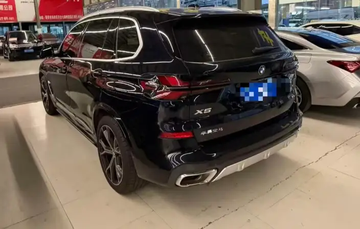 BMW X5 2023 Model xDrive30Li Exclusive Model M Sports Set