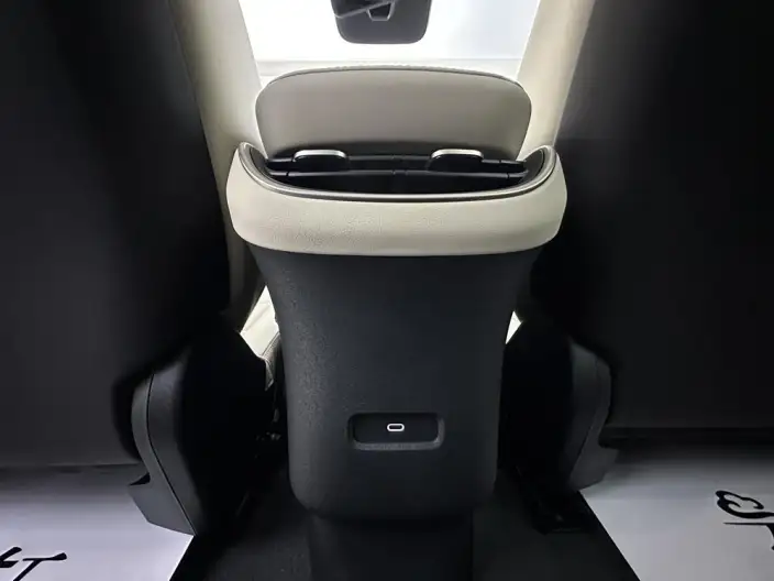 NIO ET5 2025 Model 75kWh – фото 9