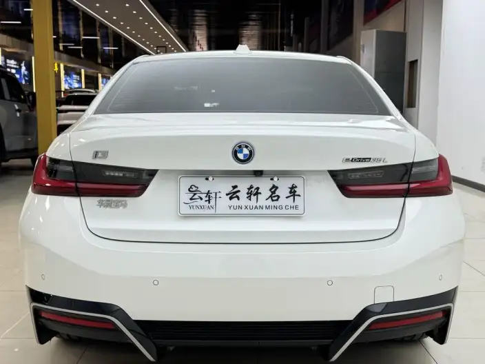 BMW i3 2025 Model eDrive35L – фото 6