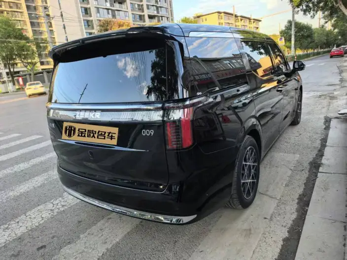 ZEEKR 009 2024 Model VI seat Executive Edition 4WD 108kWh