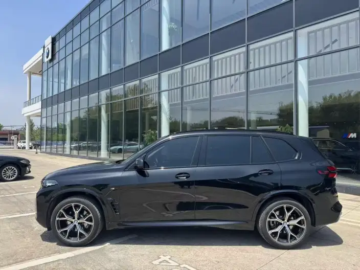 BMW X5 2025 Model xDrive30Li Exclusive Model M Sports Night Set