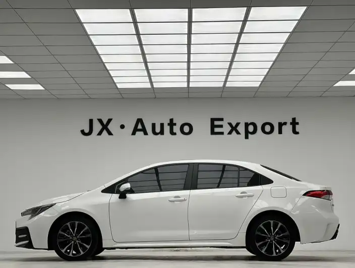 Toyota Levin 2022 Model 185T CVT Sports Edition – фото 4