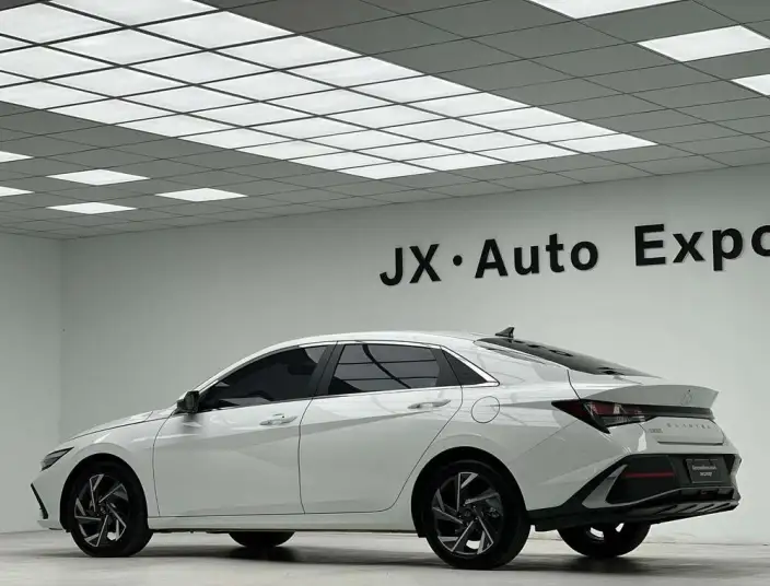 Hyundai Ioniq 2023 Model 1.5L CVT GLX Elite Edition – фото 5