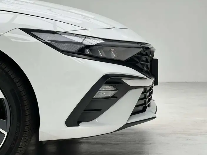 Hyundai Ioniq 2023 Model 1.5L CVT GLX Elite Edition – фото 9