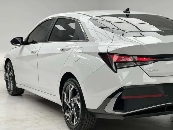 Hyundai Ioniq 2023 Model 1.5L CVT GLX Elite Edition – фото 10